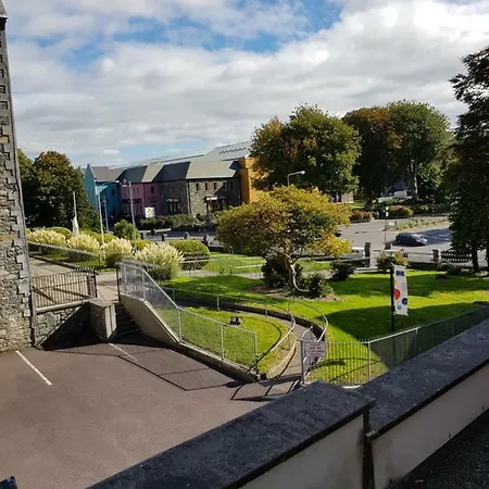 The Courtyard !!!! * Килларни