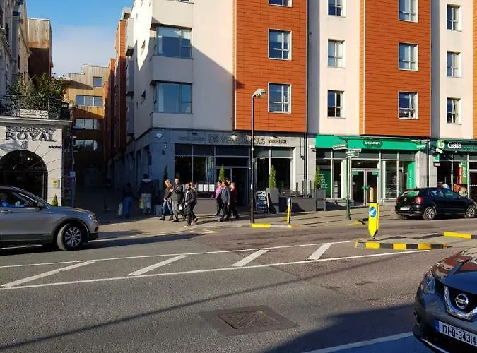 The Courtyard !!!! Apartment